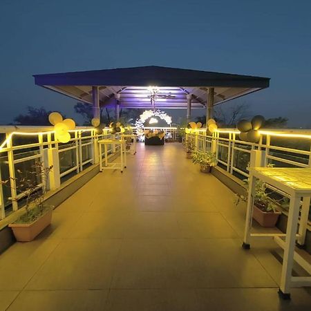 Hotel The Cliff Pune Exterior foto