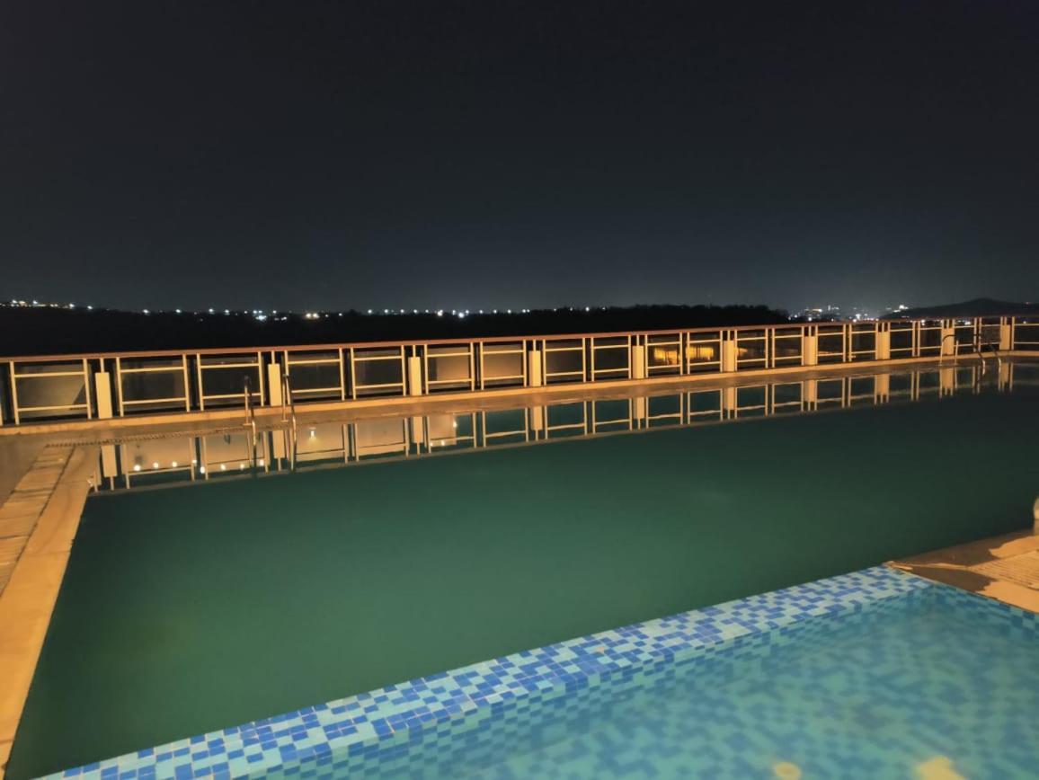 Hotel The Cliff Pune Exterior foto